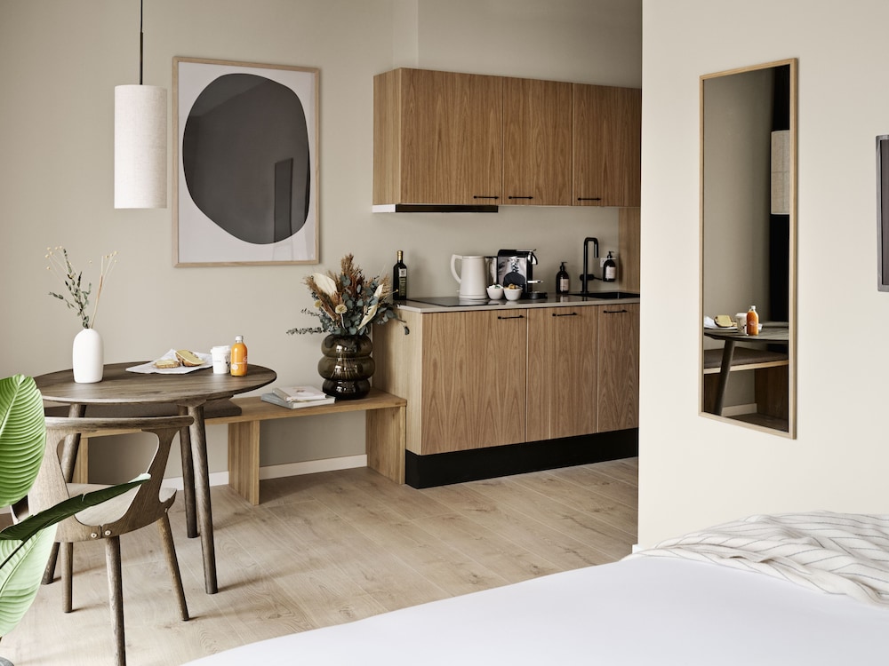 Aura Apartment Hotel 7/38