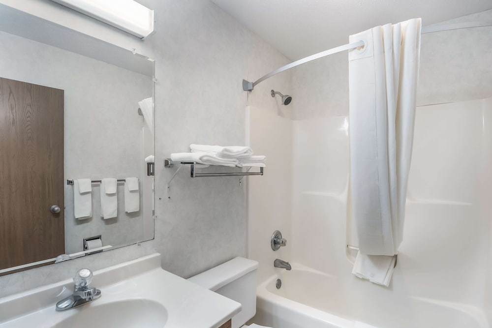 Americas Best Value Inn Wenona 15/32