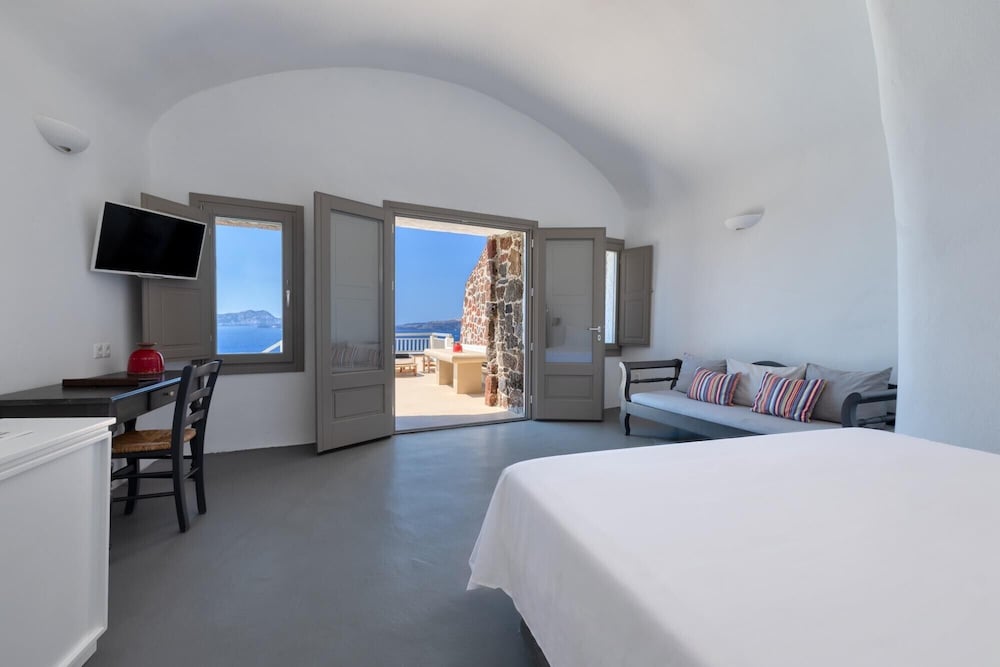Grand Ambassador Santorini Hotel 24/78