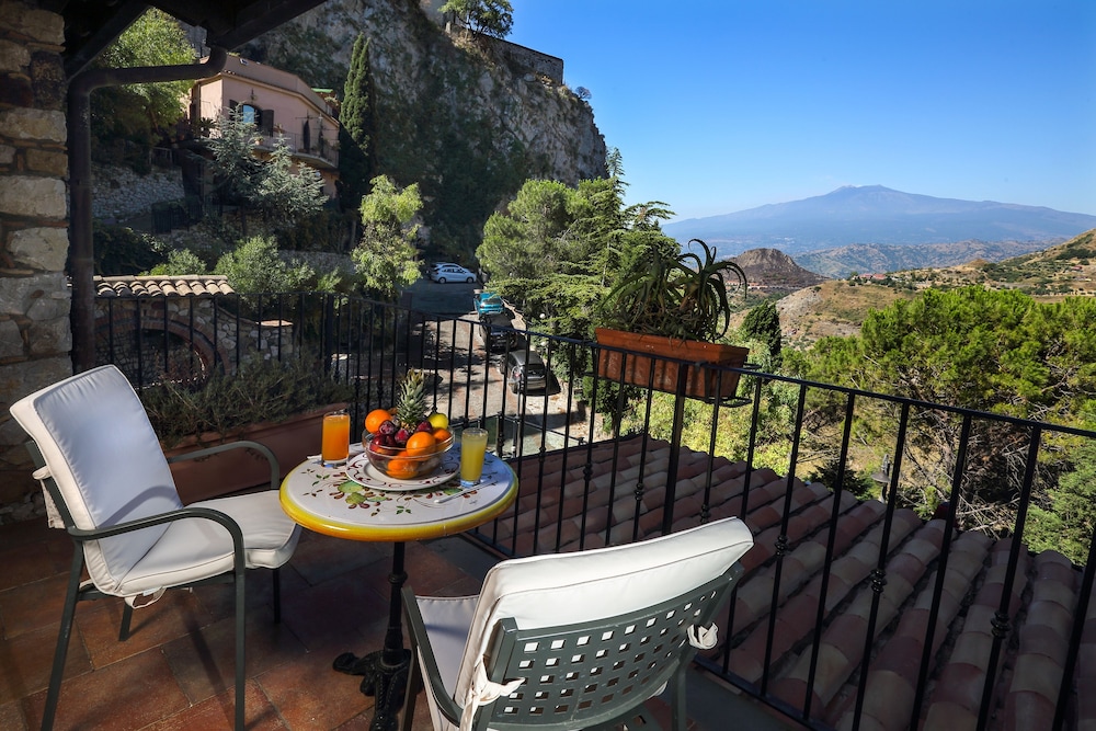 Villa Sonia Hotel 77/86