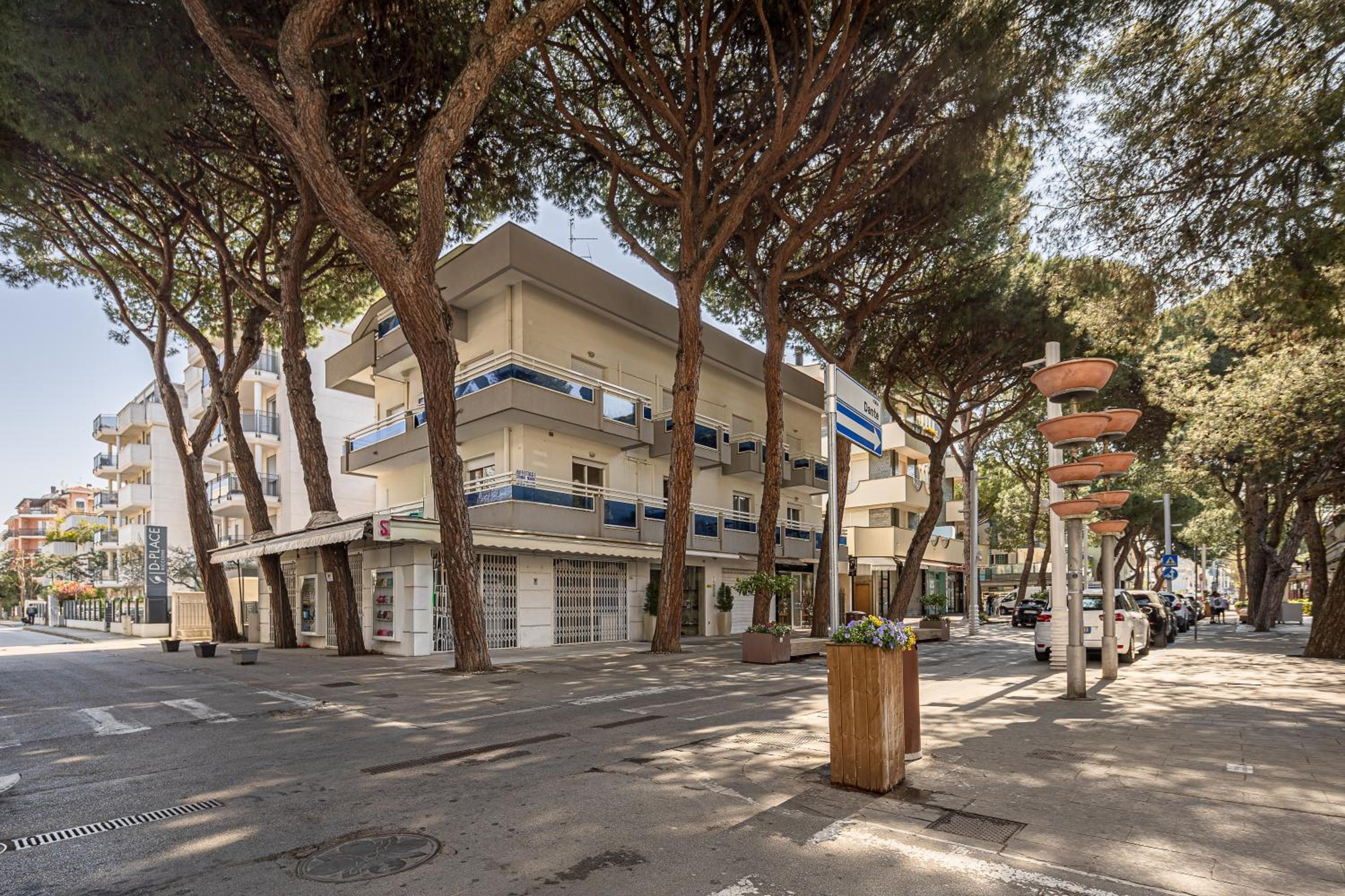 VILLA AZZURRA 28/36