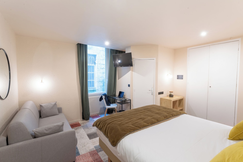HOTEL DU THEATRE 19/52