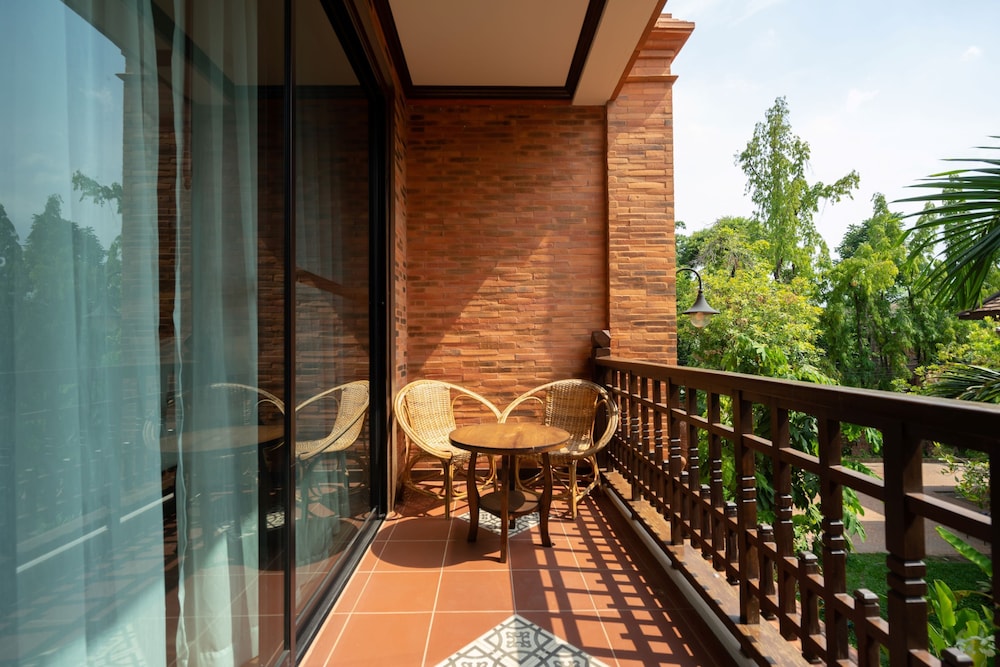 Phor Liang Meun Terracotta Arts Hotel 23/50