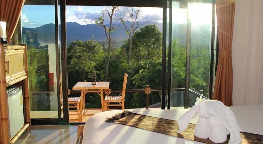 Chang Pai Hill - Adults Only 19/50