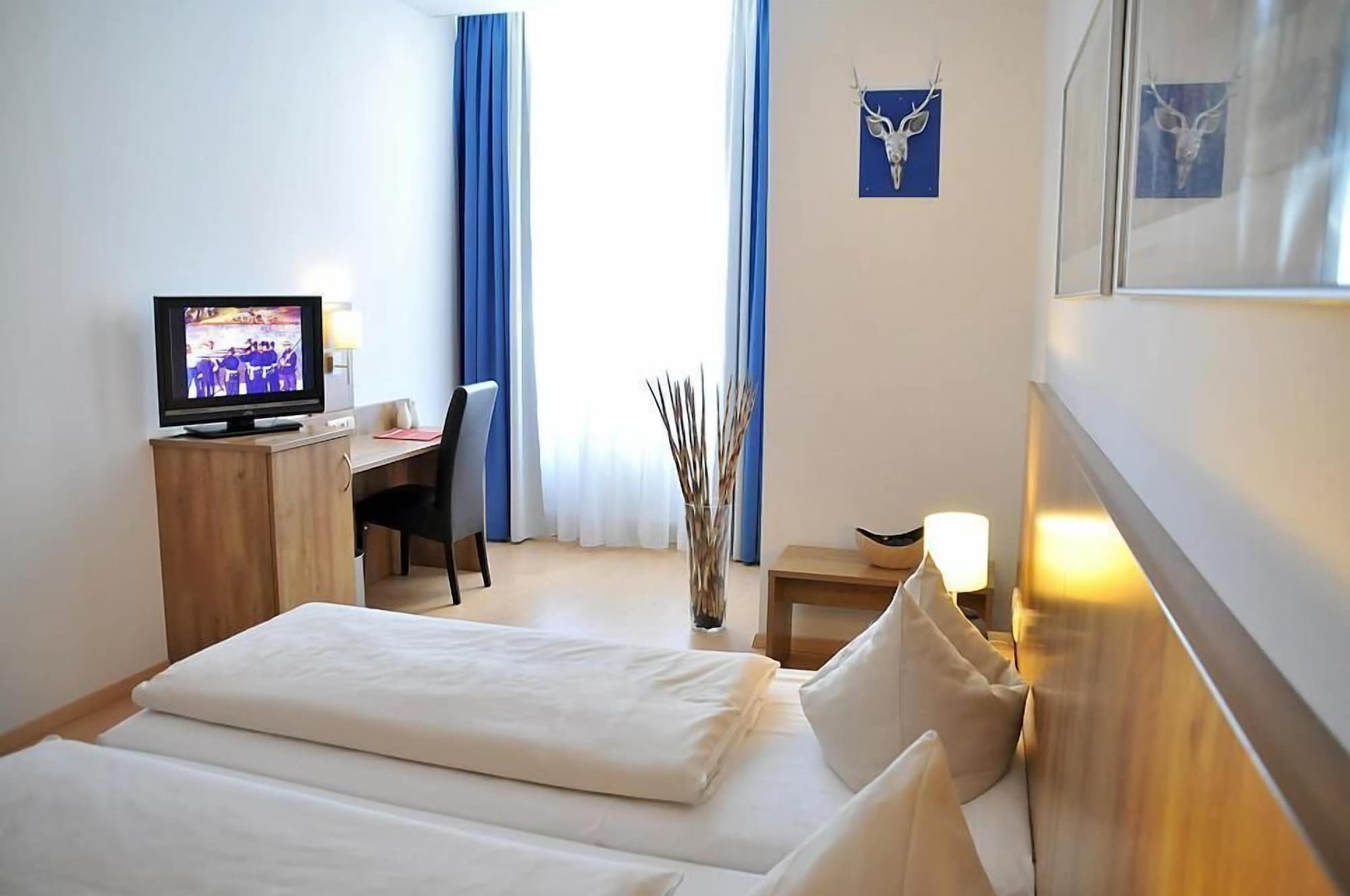 غرفة قياسية بسريرين منفصلين، Arthotel Munich 8/10