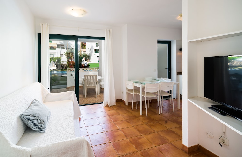 Apartamentos Los Rosales 48/75