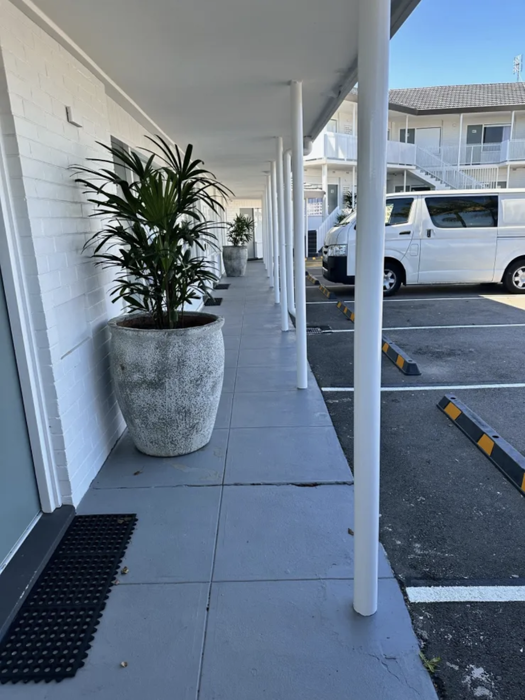 NEWCASTLE HEIGHTS MOTEL 6/9