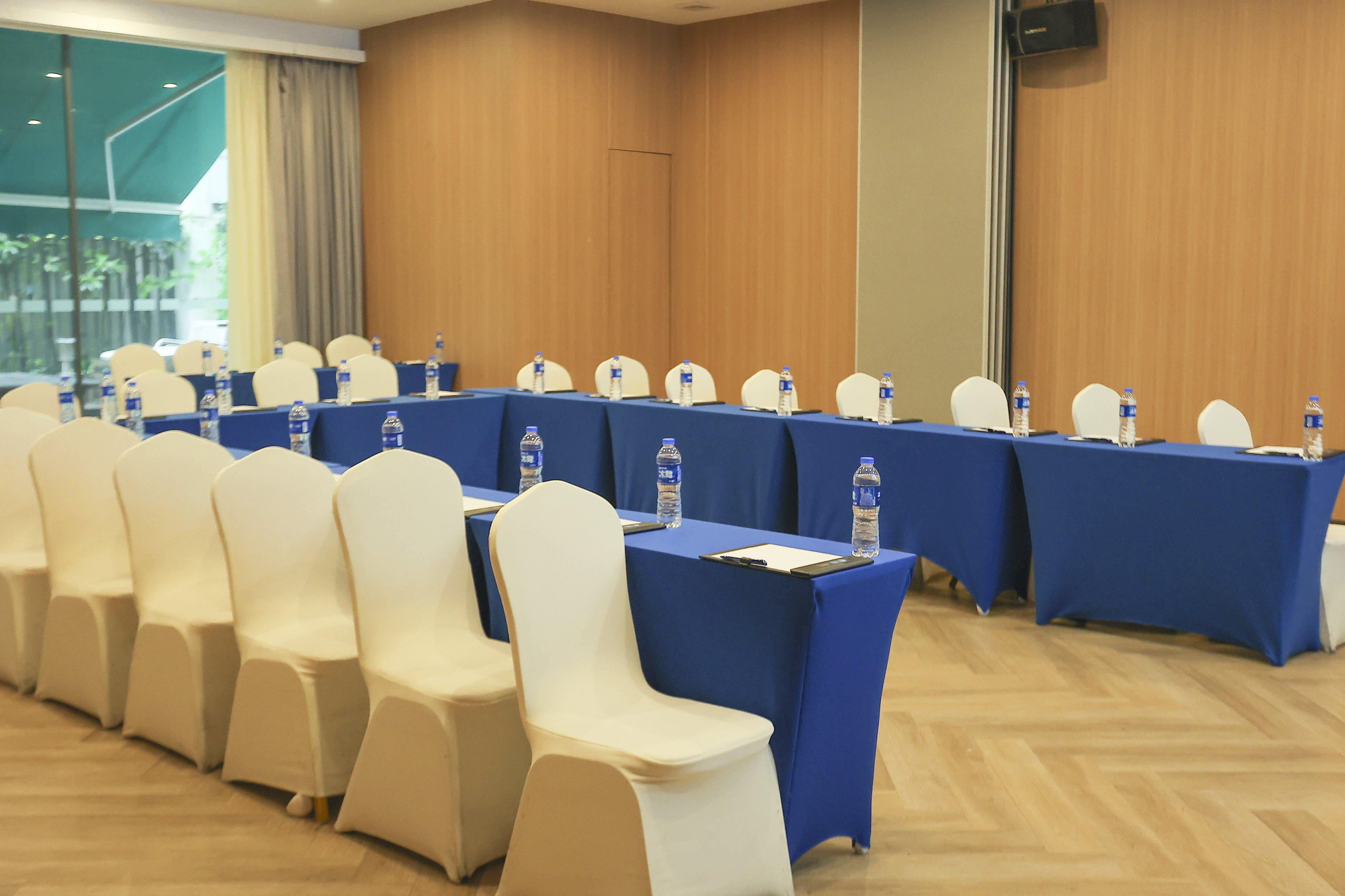 Holiday Inn Express Shanghai Xuhui Binjiang 11/11
