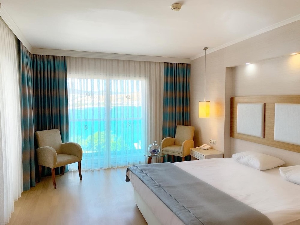 Royal Asarlik Beach Hotel 12/45