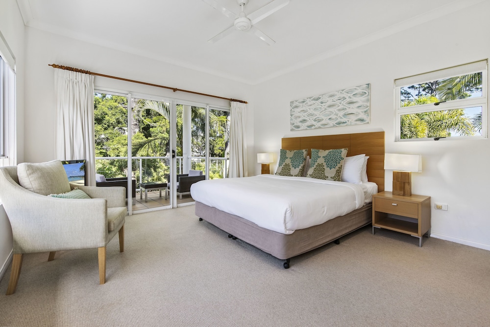 THE LOOKOUT RESORT 10/74
