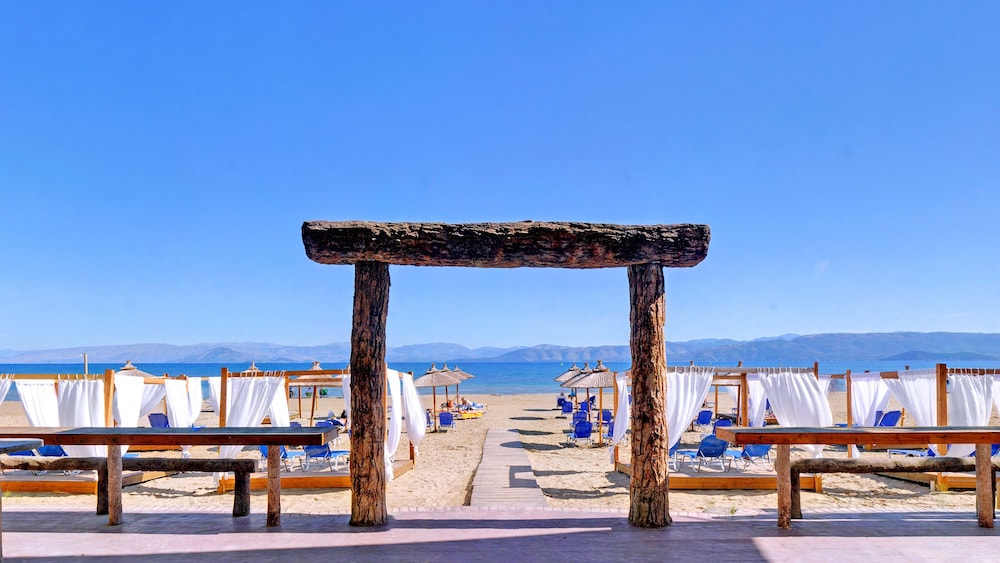 Island Beach Resort And Annex Adults Only 65/81