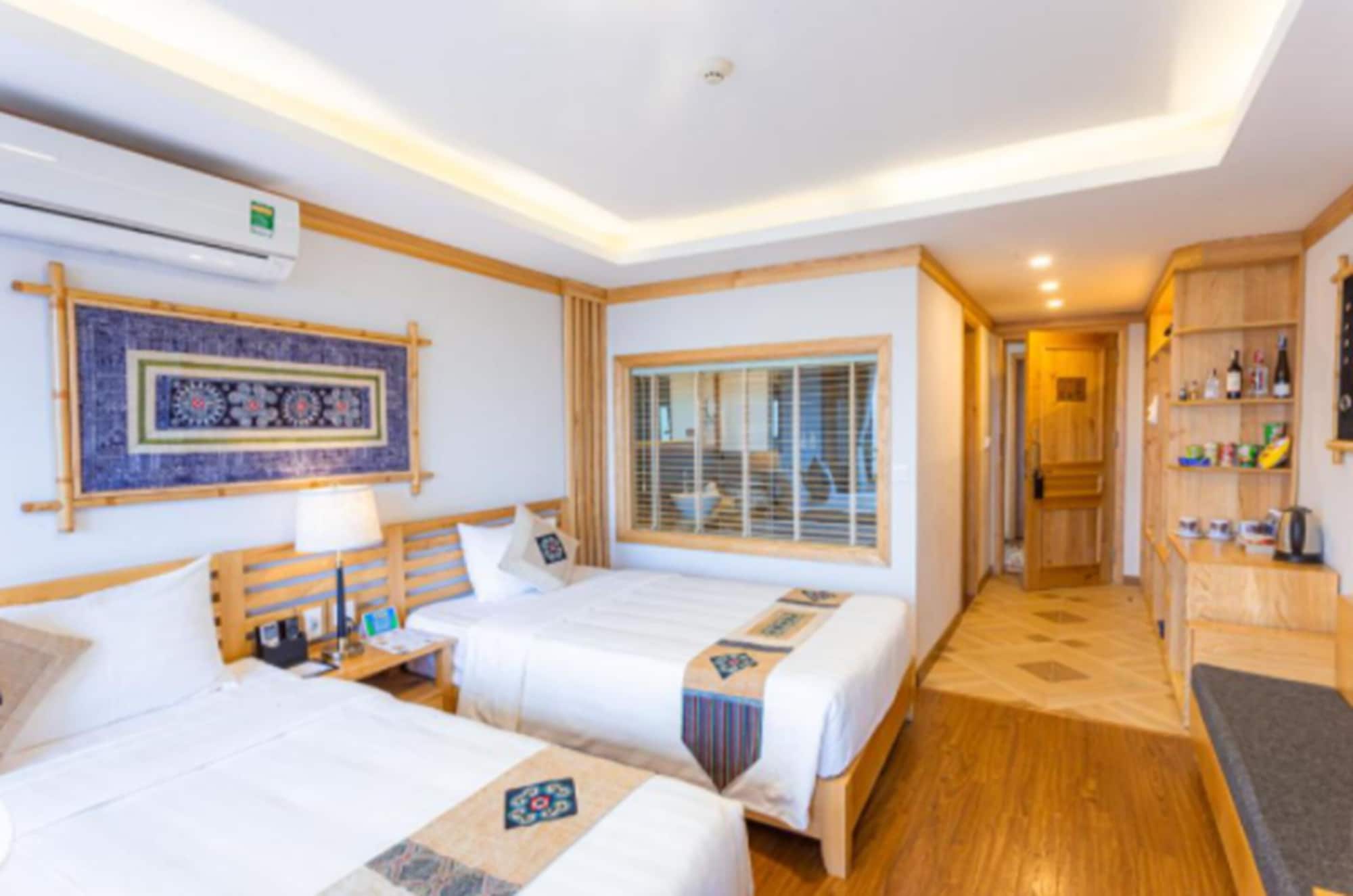 SUPERIOR, DOUBLE BED, GARDEN VIEW