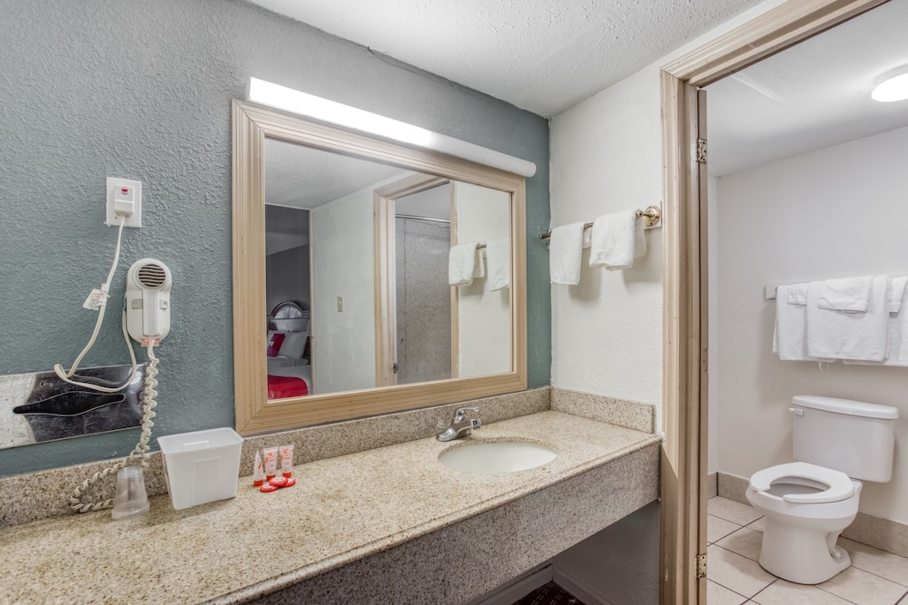 OYO Hotel Bald Knob near Searcy AR 27/71
