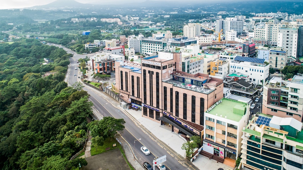 Casaloma Hotel in SEOGWIPO