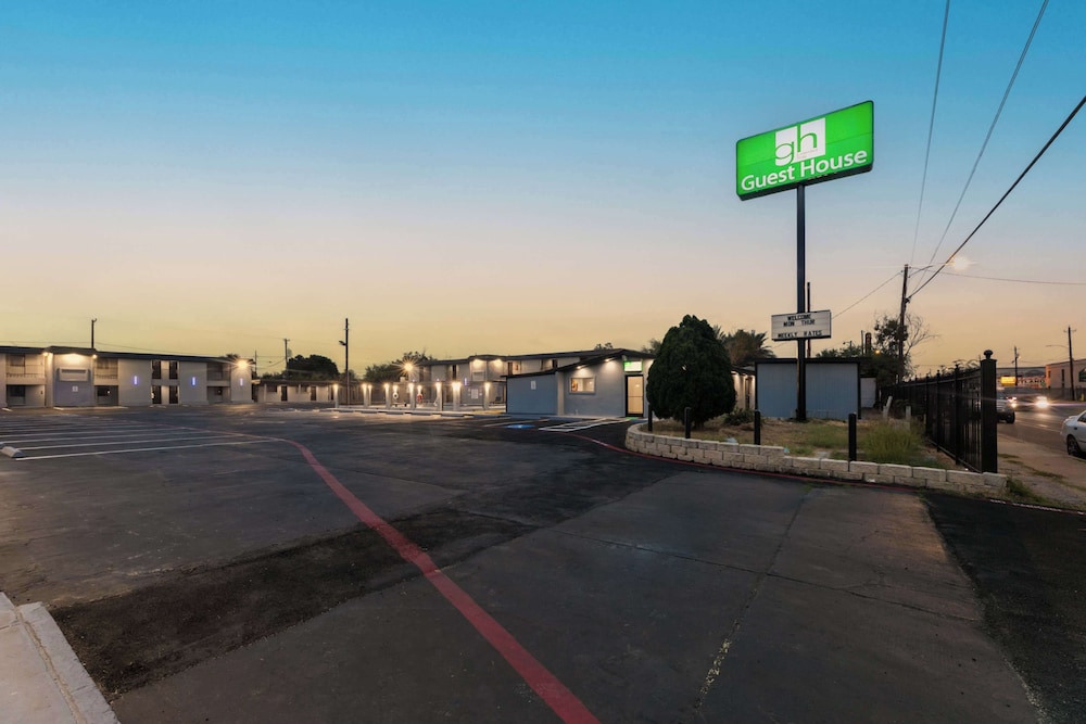 GuestHouse Extended Stay Laredo 11/42