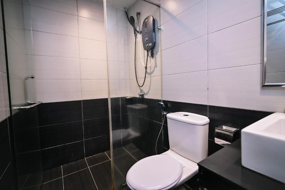 Kingston Hotel 6 at Changkat Bukit Bintang 52/61