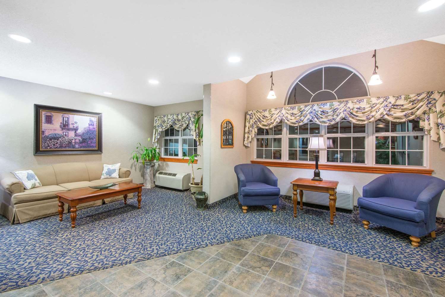 Microtel Inn & Suites By Wyndham Hazelton/Bruceton Mills 9/15