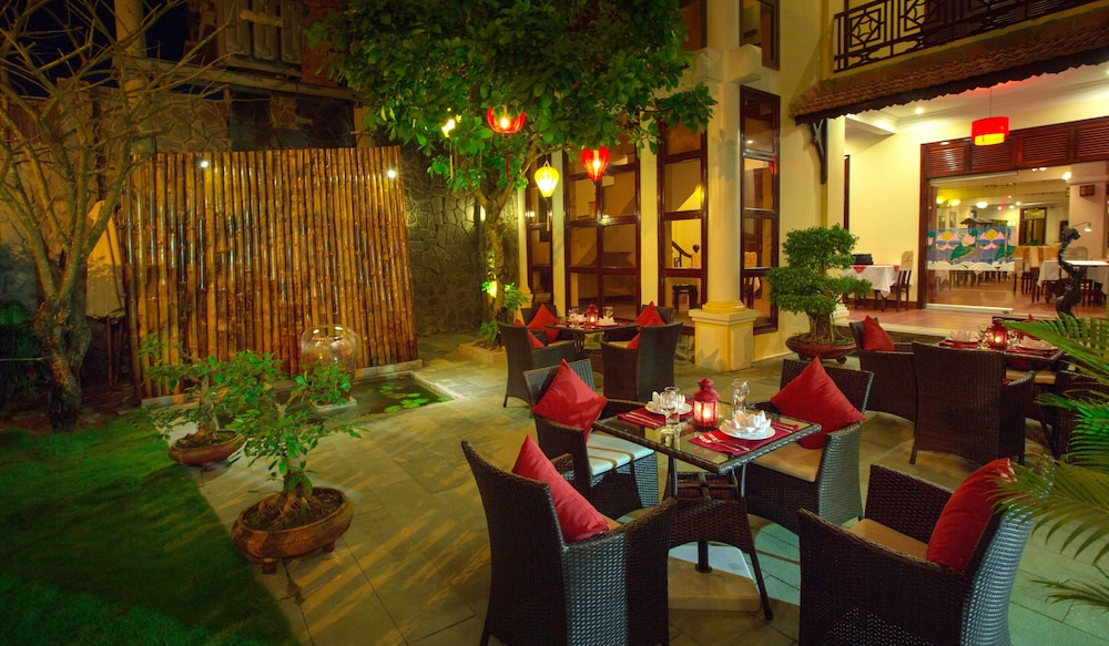 Lantern Boutique Hoi An 55/74