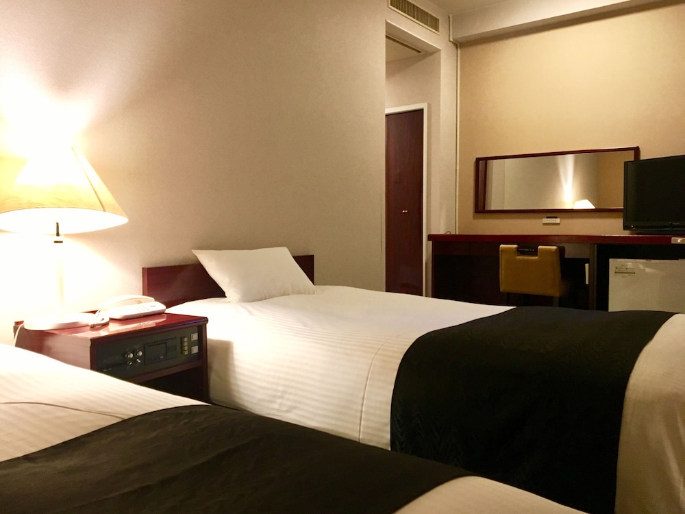 Apa Hotel Tsubamesanjo-Ekimae 5/65
