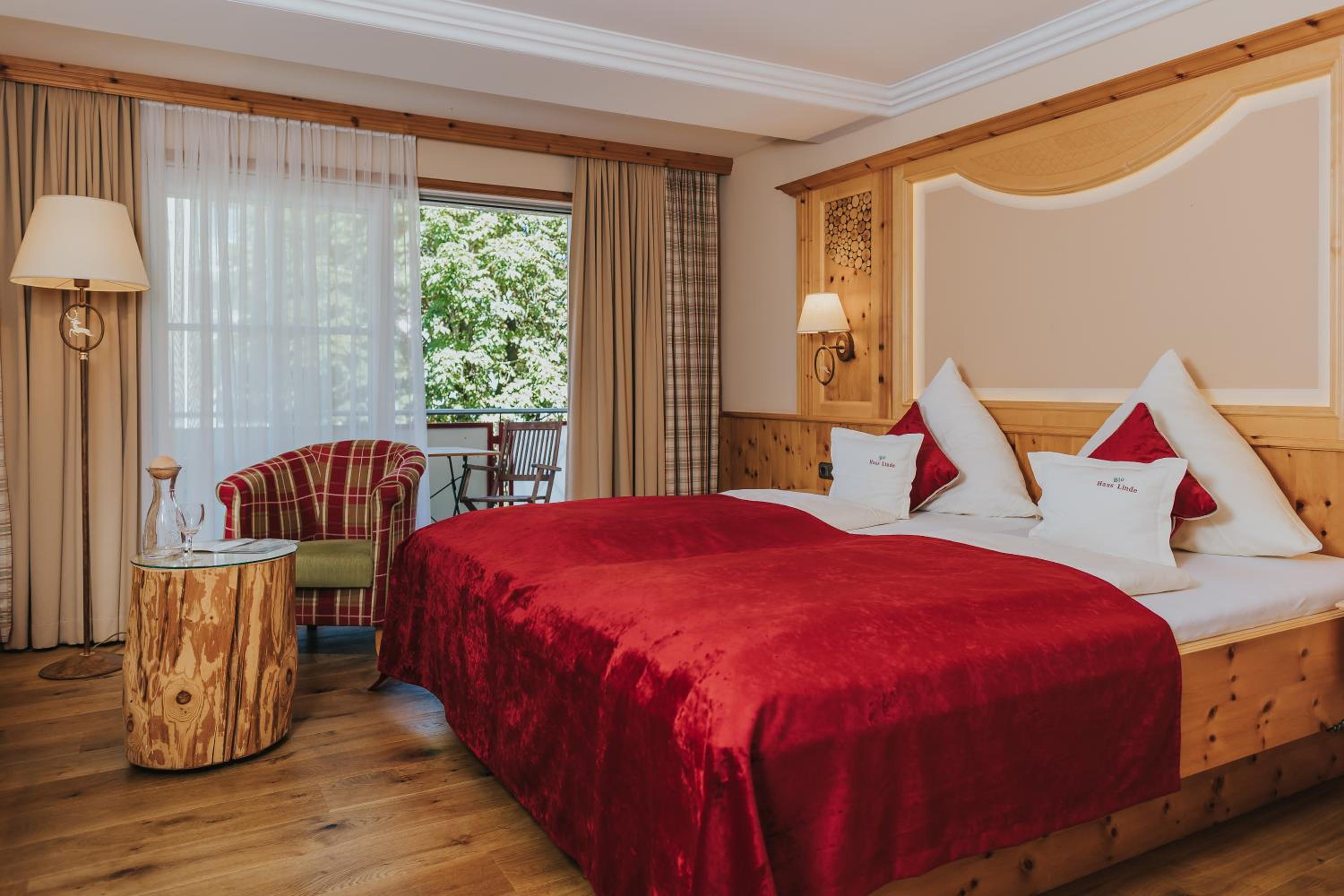 Deluxe, Double Bed