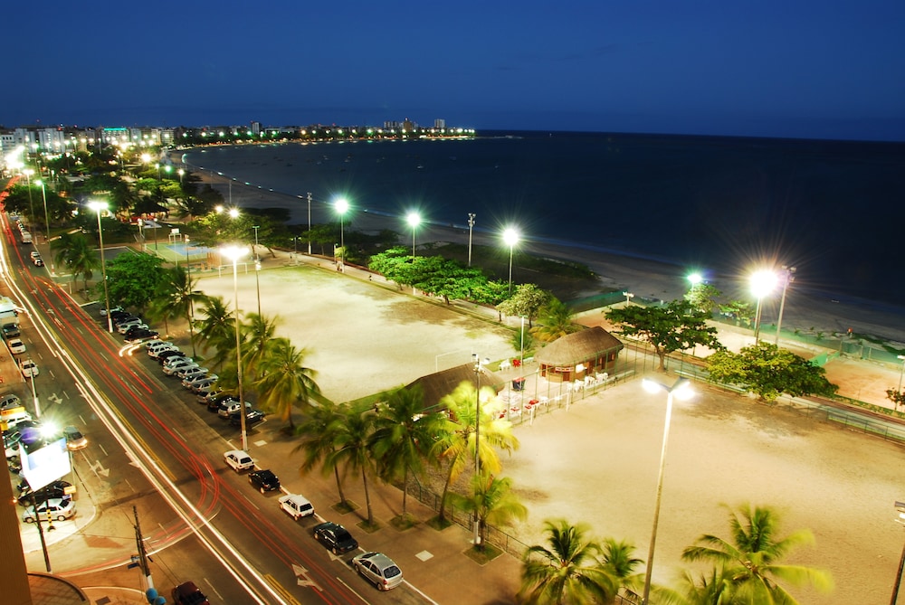 Pajucara Praia Hotel 47/53