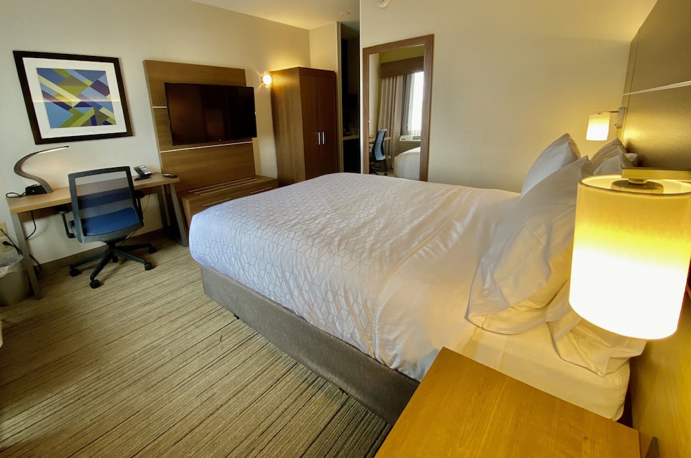 Holiday Inn Express Boston 15/63