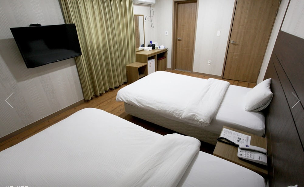 Hotel CJ 9/26