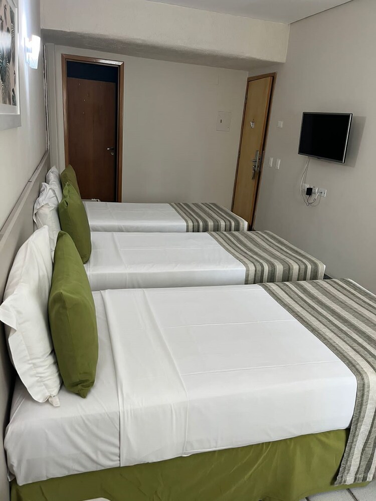 EXECUTIVE, TRIPLE, TWIN BEDS
