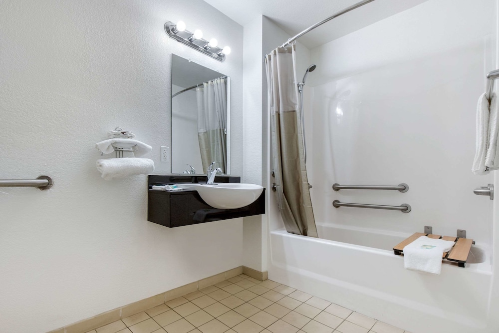 Rodeway Inn Winston Salem Route 52 13/25