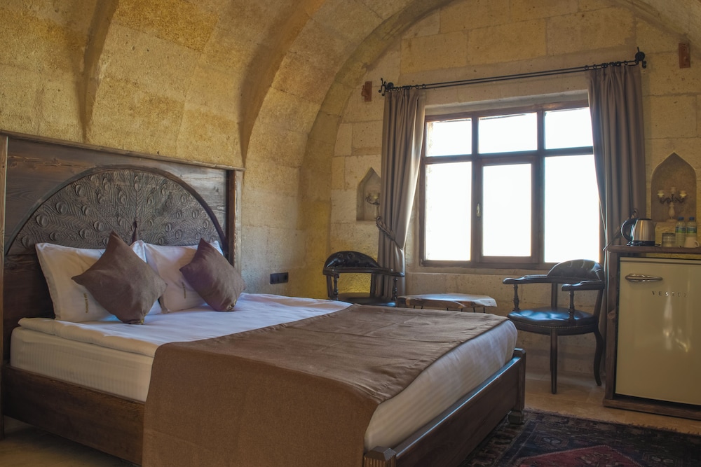 Ages In Cappadocia 12/50