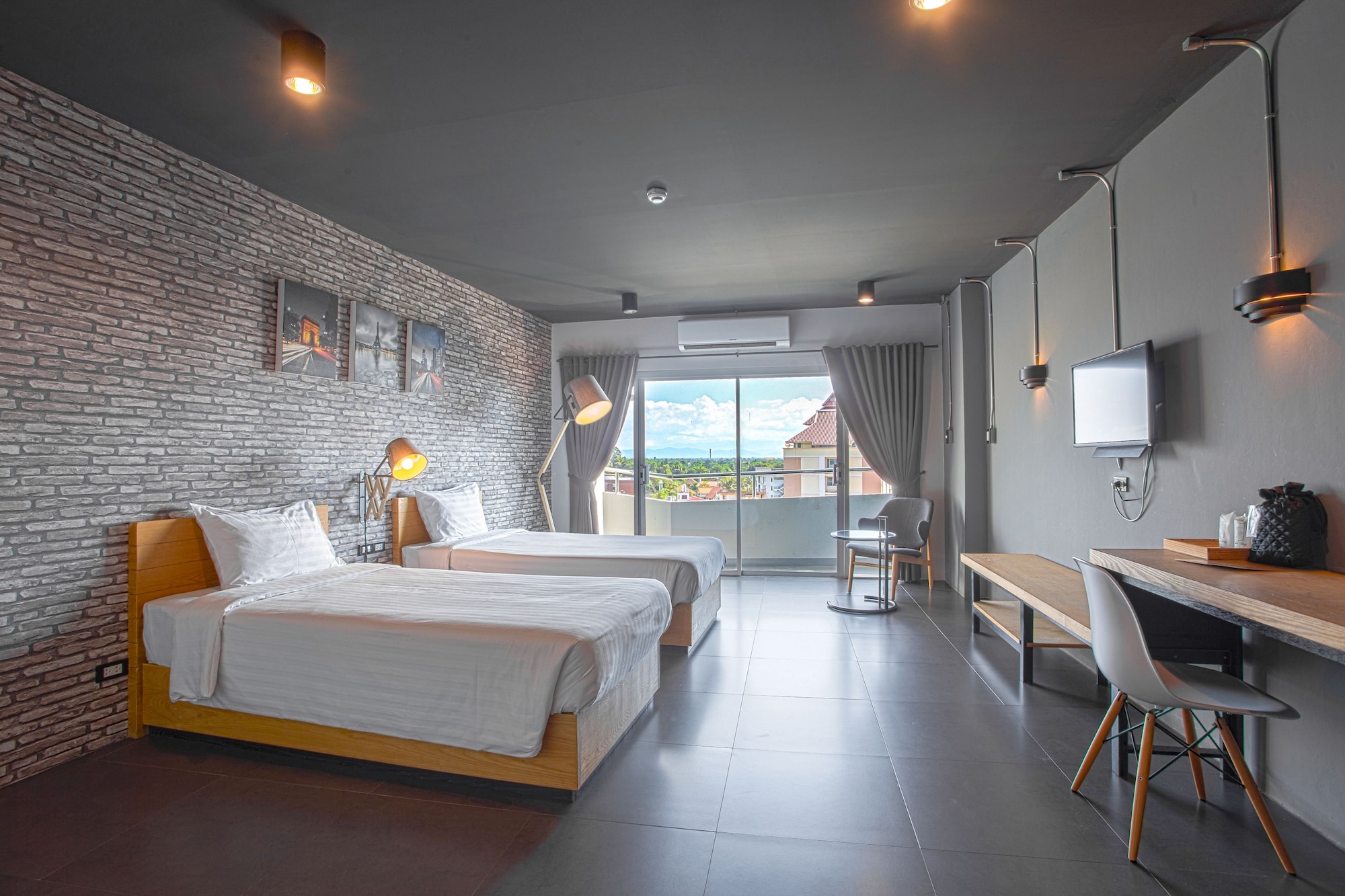 LOFT, STANDARD, TWIN BEDS