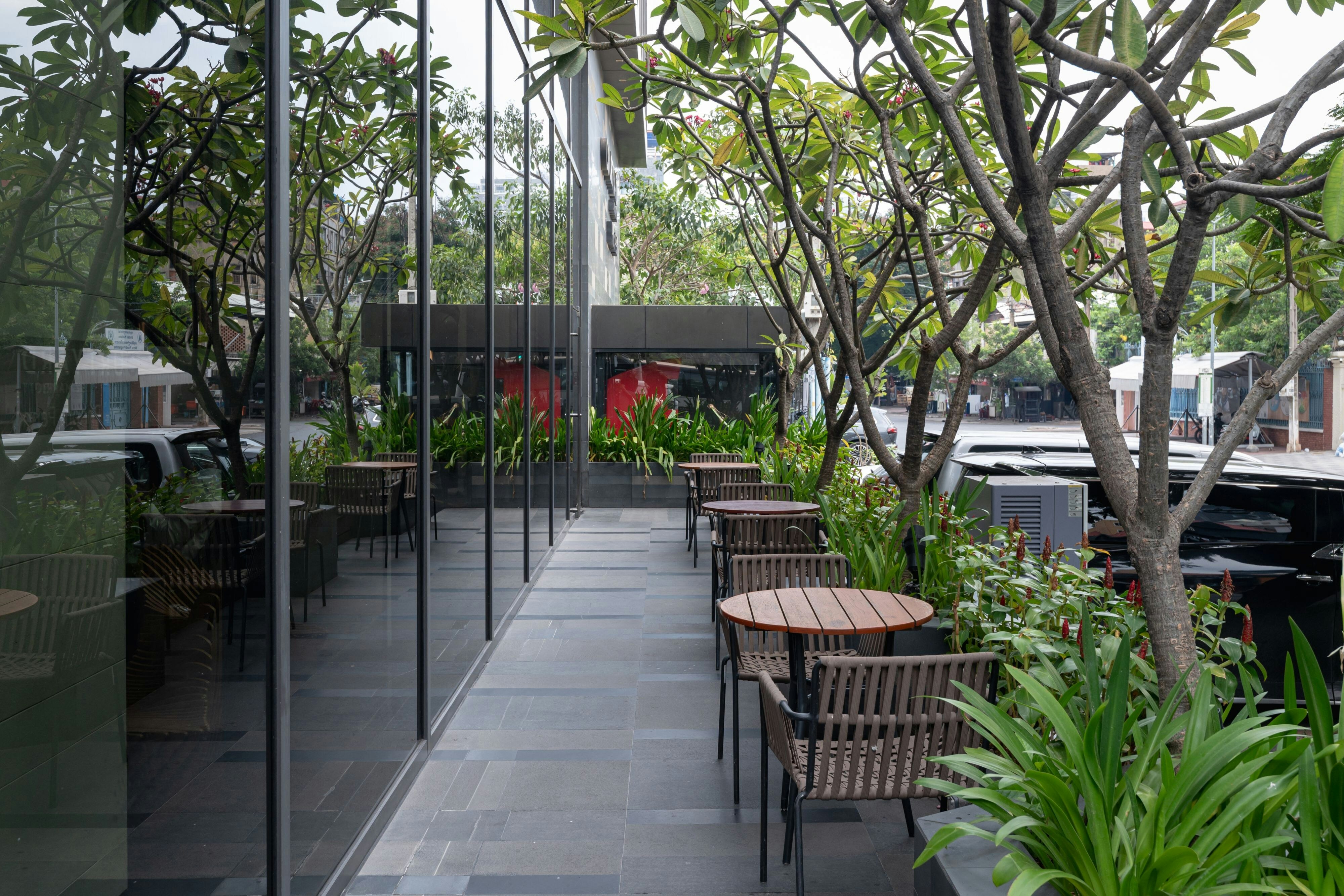 Courtyard Phnom Penh 27/29