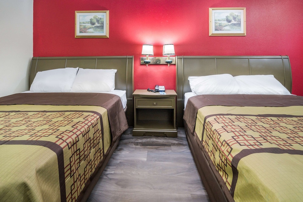 Rodeway Inn Ranger I-20 8/20