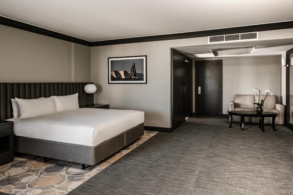 Suite, Country View