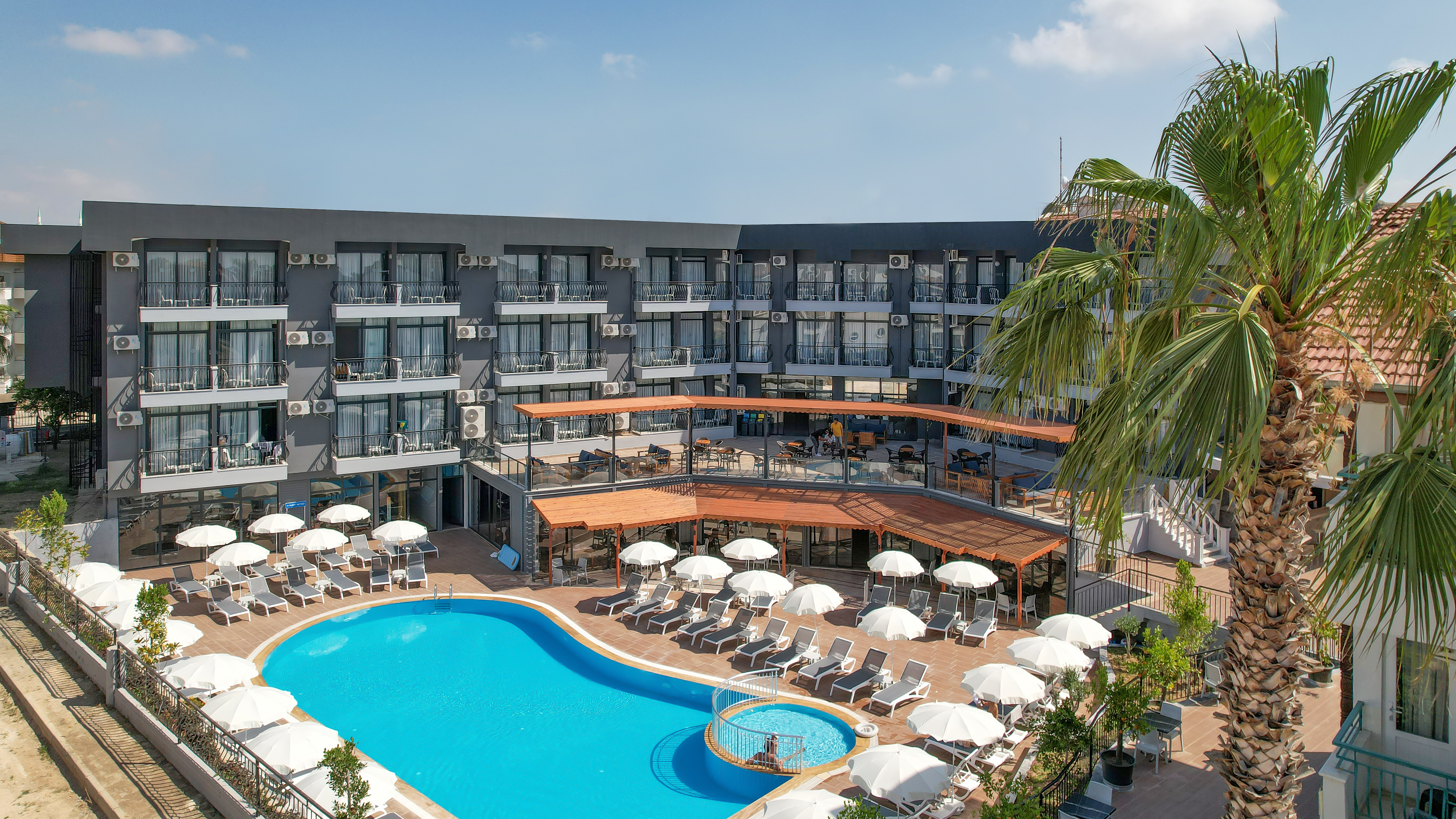 Park Side Hotel 1/50