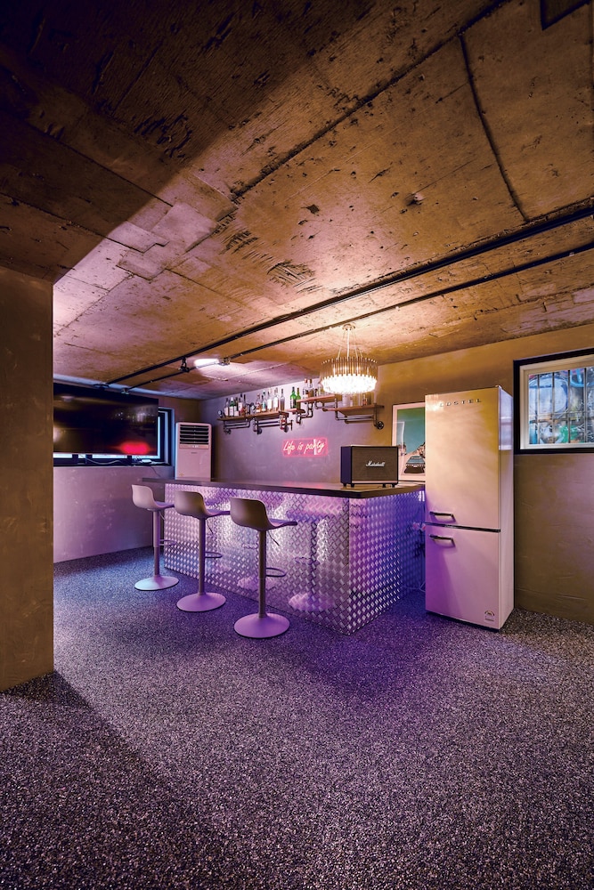 88 Hostel 7/49
