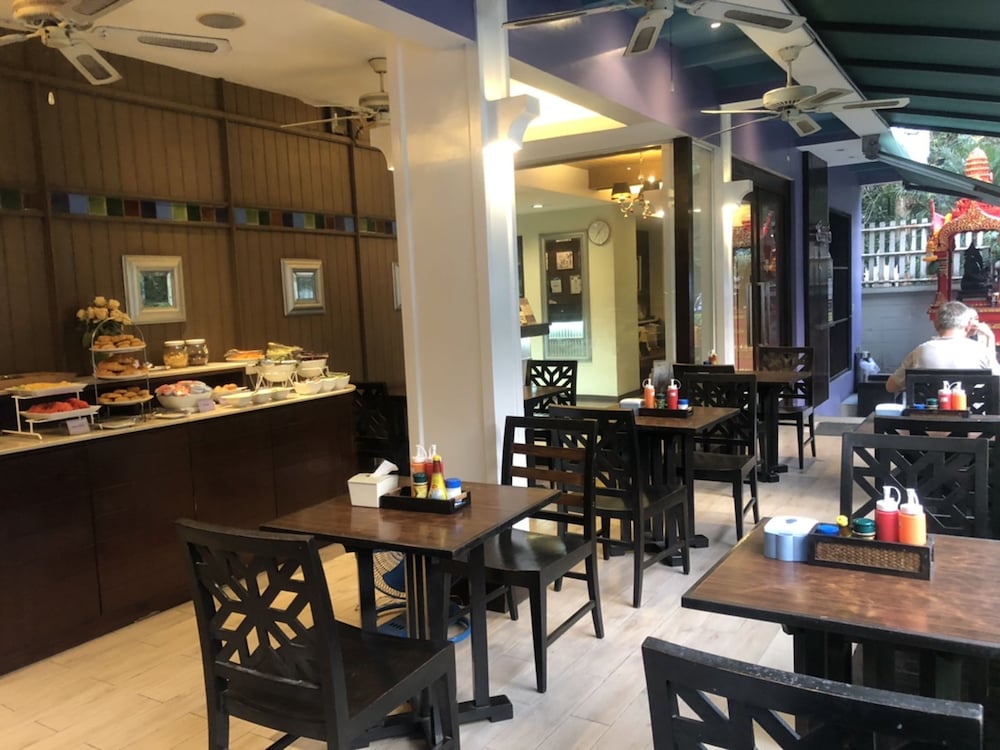 Sawasdee Hotel At Sukhumvit Soi 8 36/48