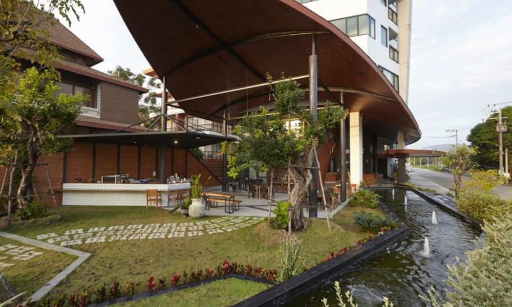 Whale Hua Hin 39/46
