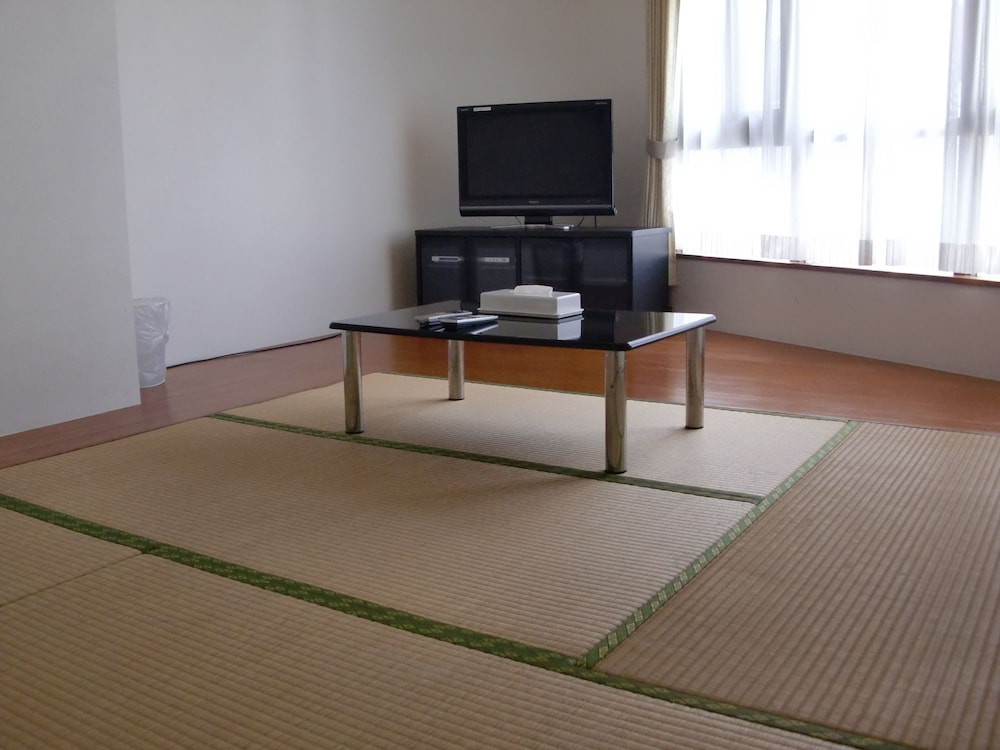 Kokusai Towns Inn 43/72