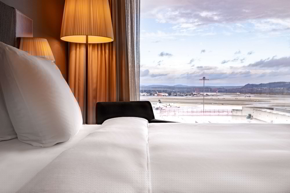 Radisson Blu Hotel Zurich Airport 34/72