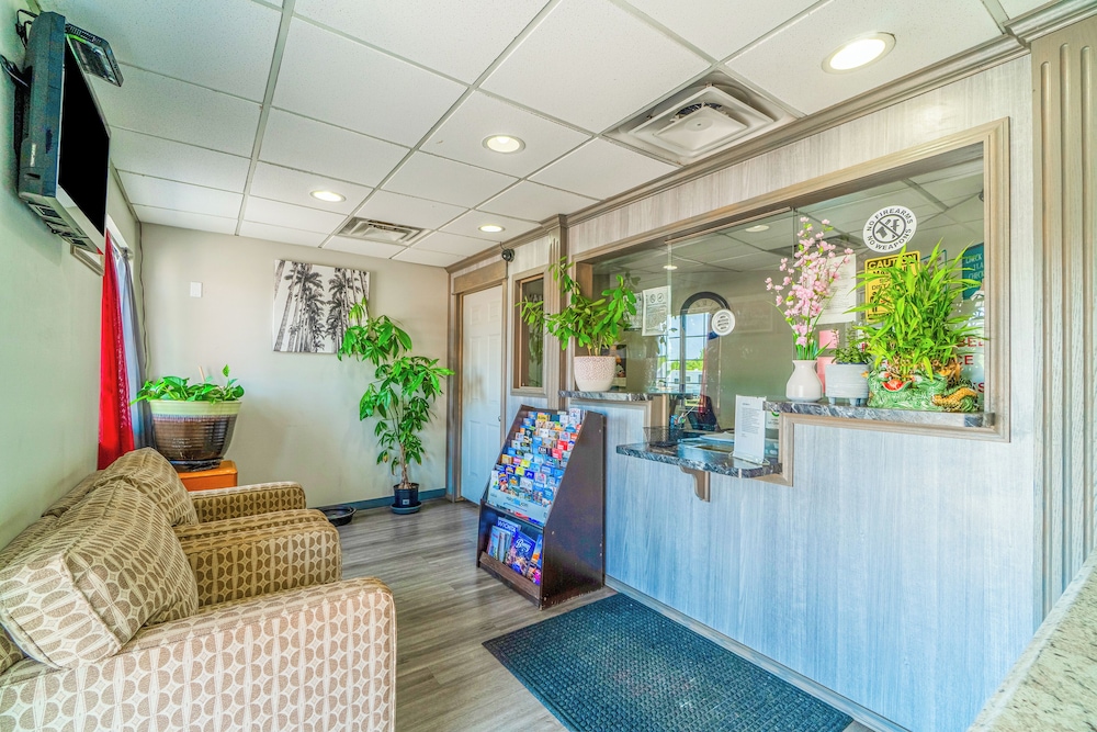 Deluxe Inn & Suites By OYO Miami OK 6/51