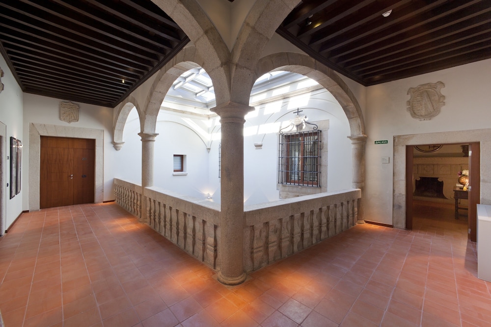 Parador De Caceres 10/63