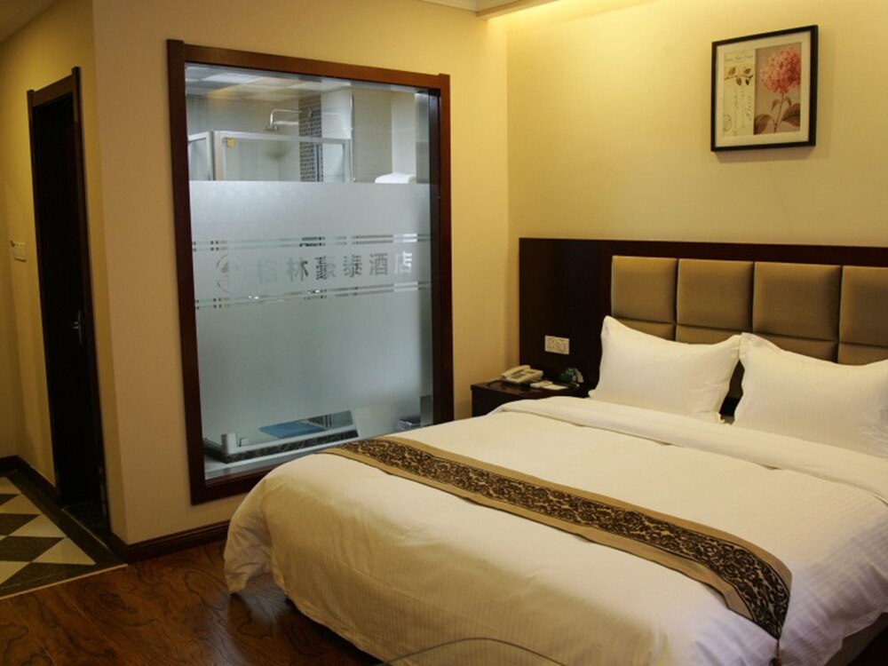GreenTree Inn LiaoYuan Longshan District Train station Longjihuadian Hotel 12/25