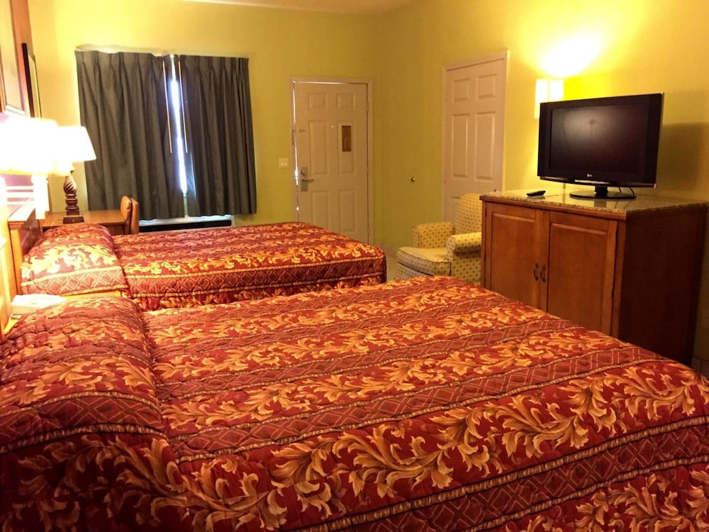Boca Chica Inn Suites Brownsville 16/23