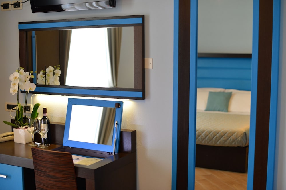 Hotel Rosignano 23/27