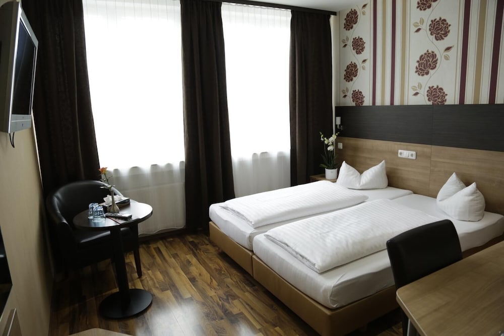 Alexander Business Hotel 10/21