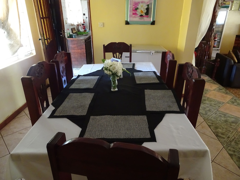 White Rose Lodge 24/50