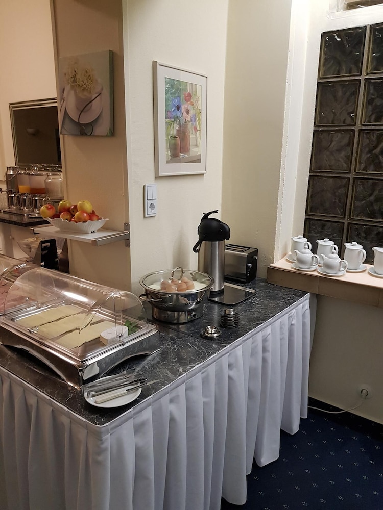Centrum Hotel Commerz am Bhf Hamburg Altona 11/50