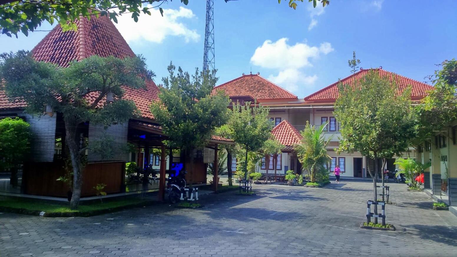 Grand Cepu Hotel 30/35