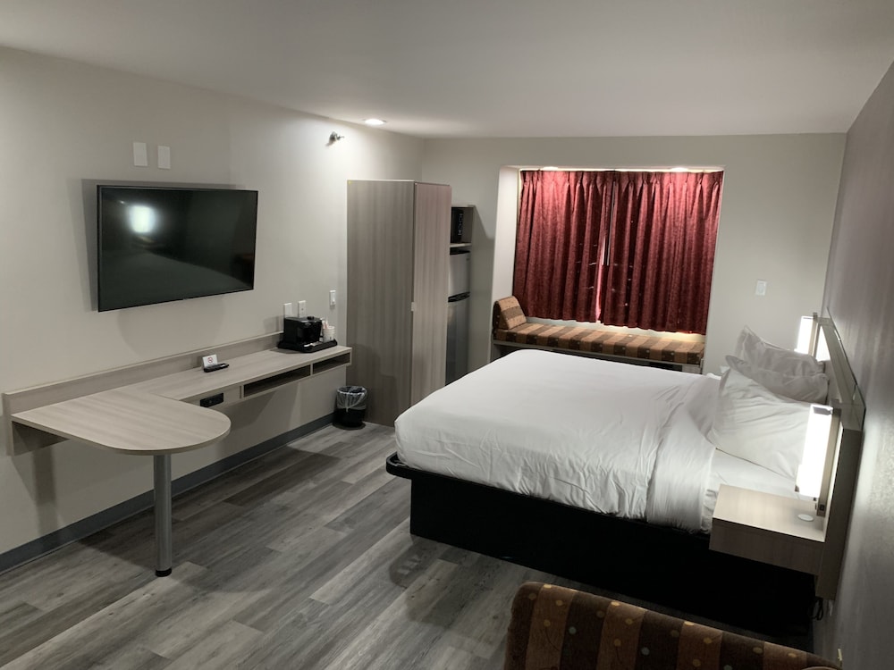 Microtel Inn And Suites Clarksville 7/30
